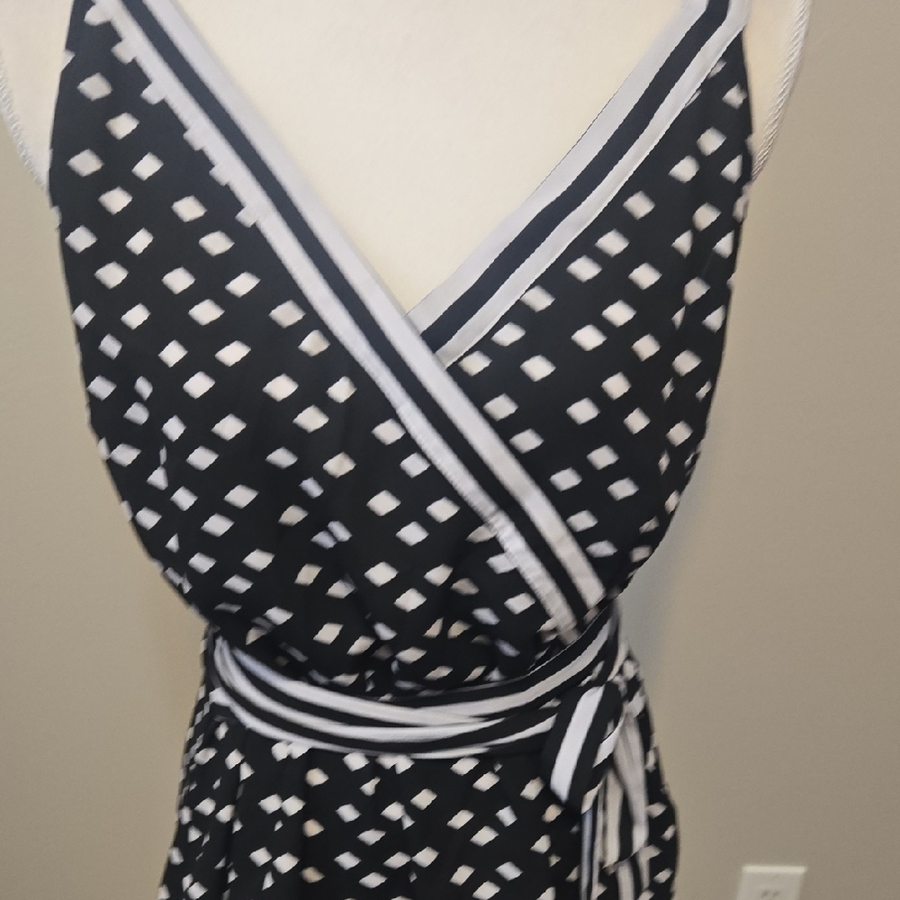 INC International Concepts Black & White Wrap Tank Top - Picture 3 of 5